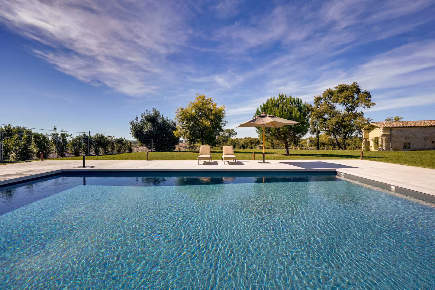 Château des Abeilles - Swimming Pool